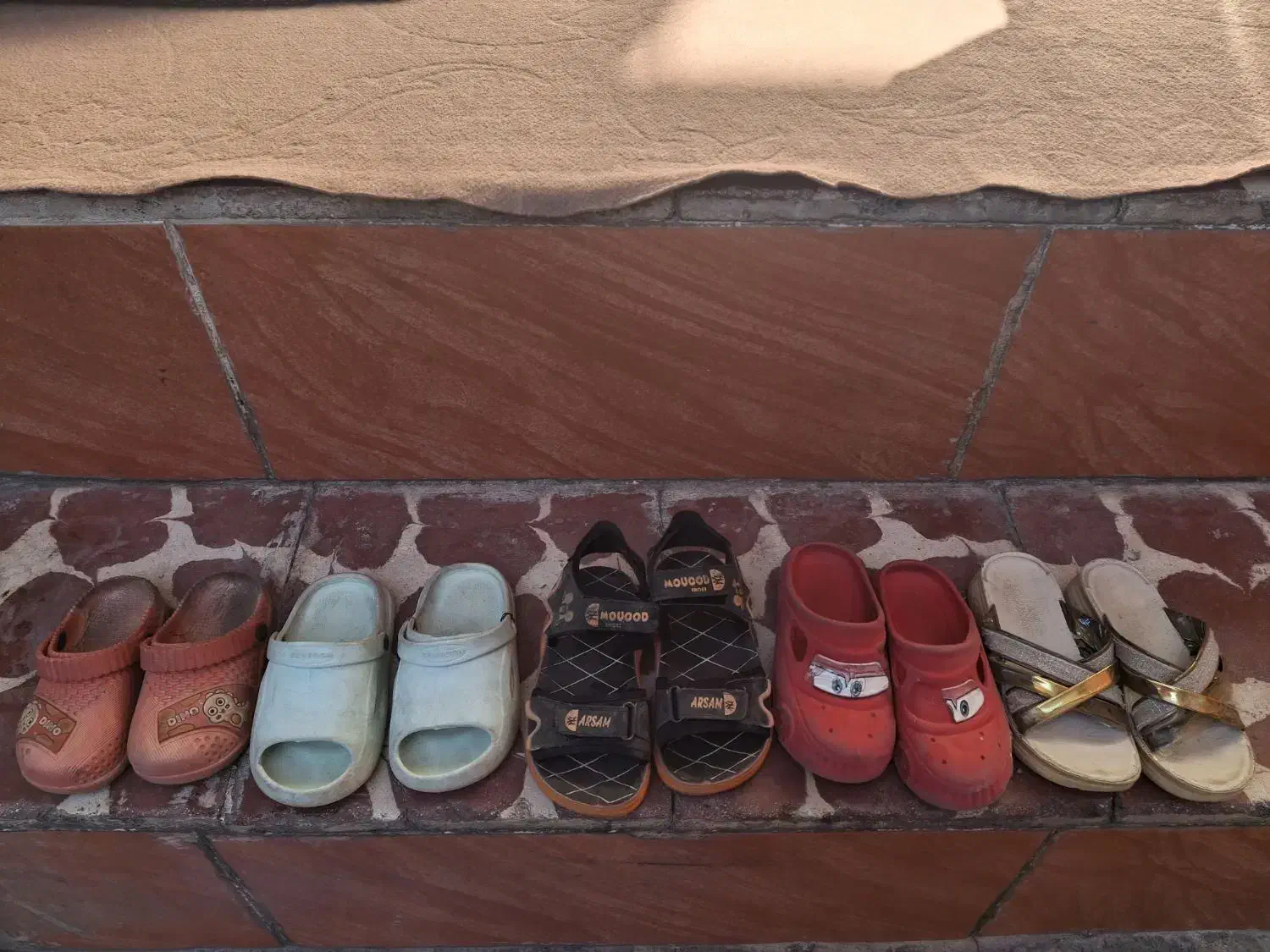 کفش بچه گانه رایگان|کفش و لباس بچه|میانه, |دیوار