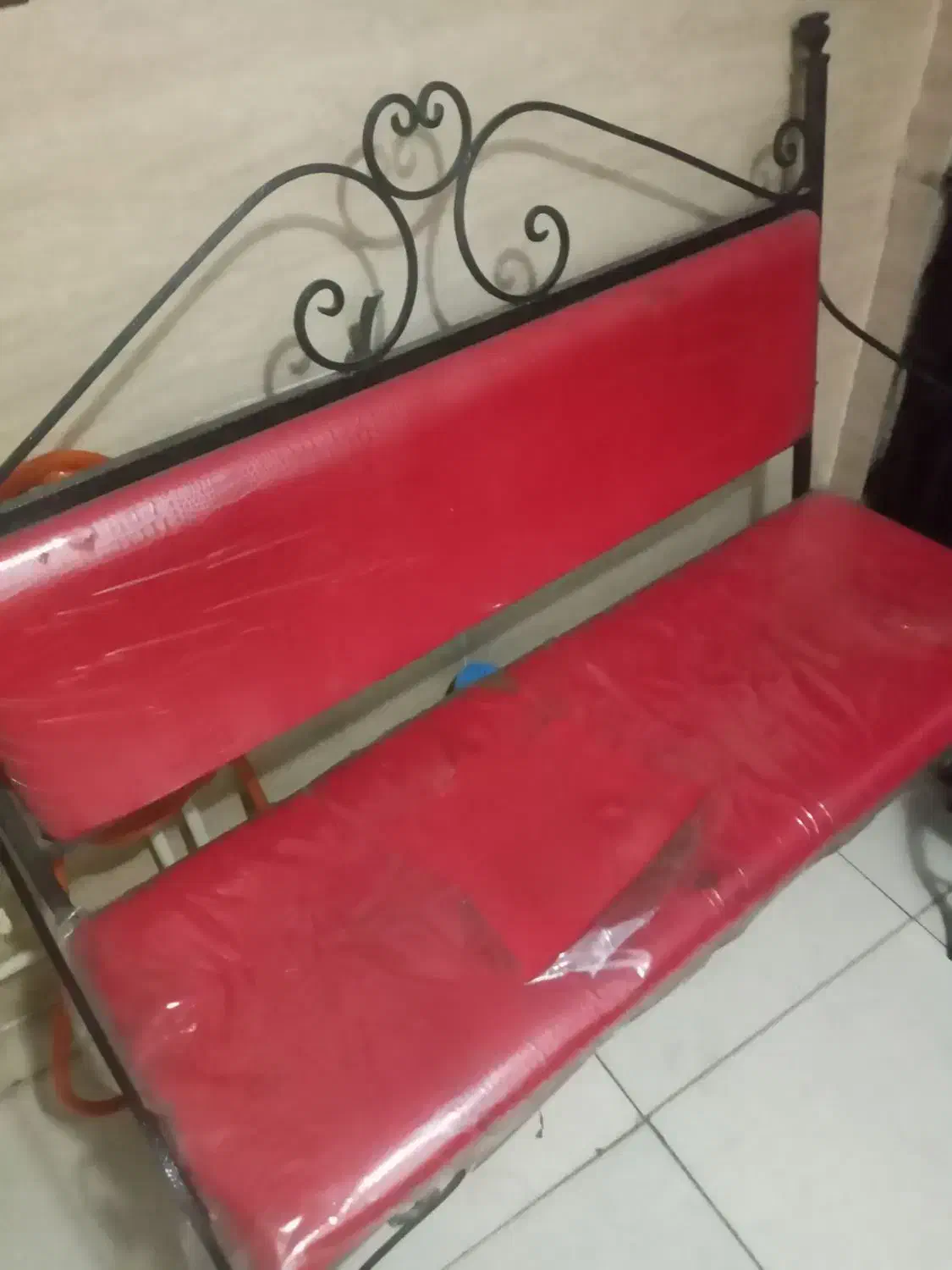 تعدادی صندلی مبلی فرفورژه|میز و صندلی غذاخوری|قرچک, زیبا شهر|دیوار