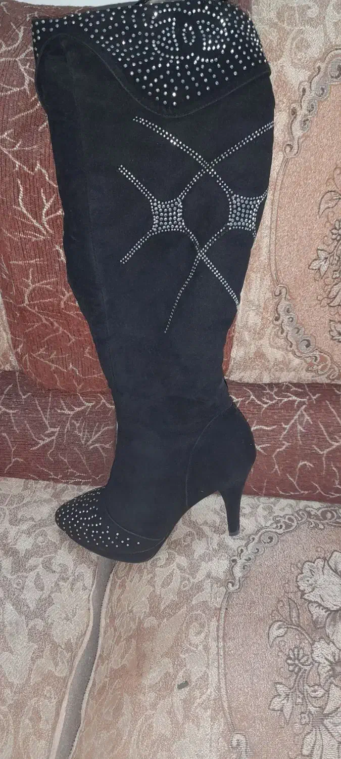 چکمه مخمل.خارجی.سایز۳۹.پاشنه ۱۰سانت.بالای زانو|کیف، کفش، کمربند|کاشان, گبرها|دیوار