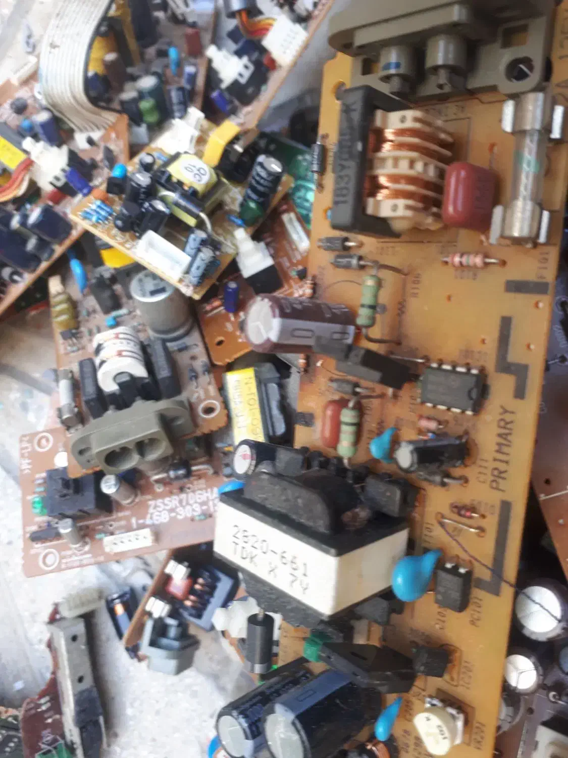 برد پاور حدودا ۸کیلو ضایعات|قطعات و لوازم جانبی رایانه|قرچک, زیبا شهر|دیوار