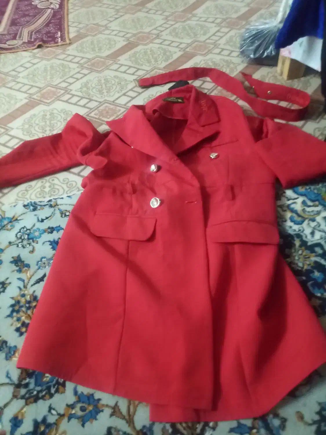 مانتو یک با استفاده شده|لباس|آران و بیدگل, |دیوار