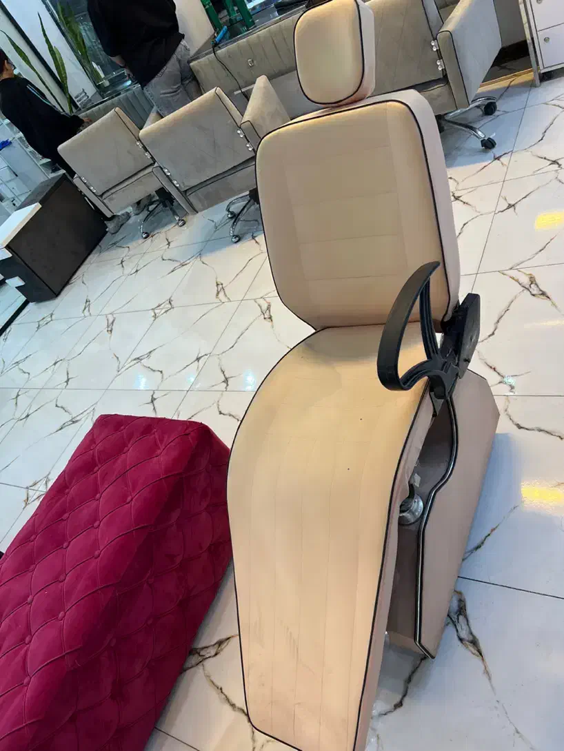 میز ناخن تک نفره سرشور روشویی صندلی اصلاح|آرایشگاه و سالنهای زیبایی|کرج, اتحاد|دیوار