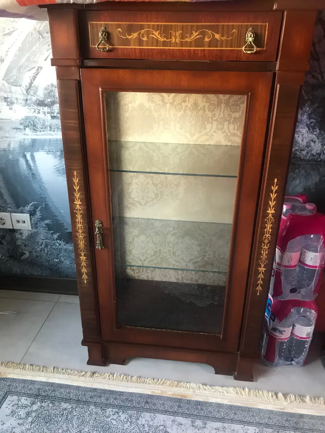 ویترین چوب|بوفه، ویترین، کنسول|اصفهان, باغ دریاچه|دیوار