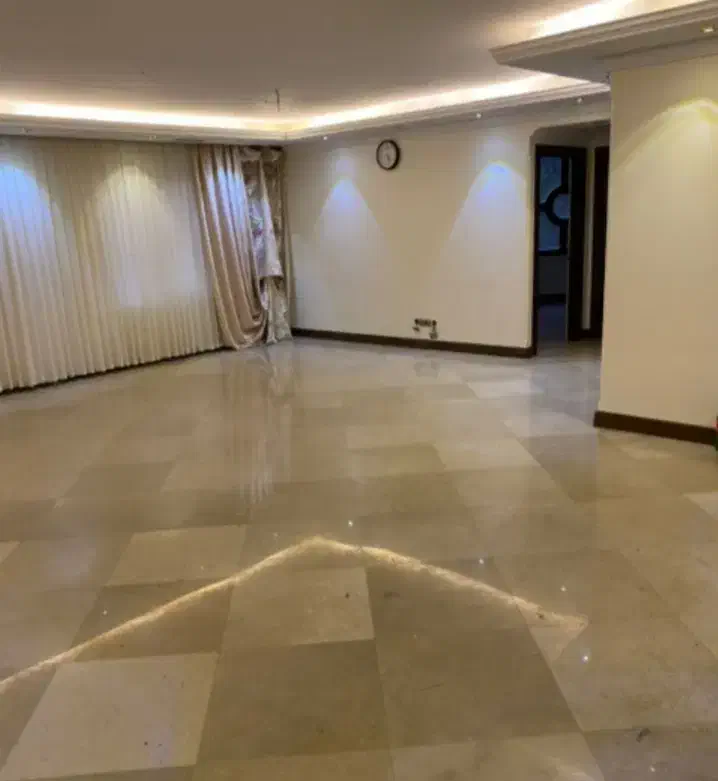 شمال جهان ارا ، ۱۴۰ متر ، ۲ خواب ، فول ، ۶ ساله