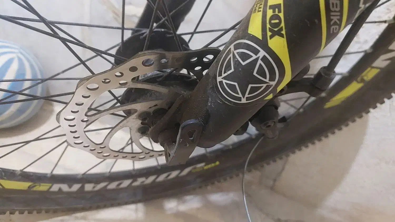 دوچرخه دنده ای سالم تمیز لاستیک 70درصد|دوچرخه، اسکیت، اسکوتر|شیراز, دباغ خانه|دیوار