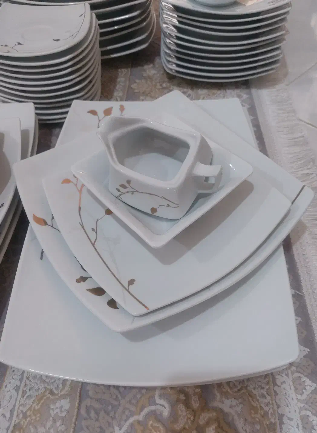 سرویس چینی|ظروف سرو و پذیرایی|ساوه, |دیوار