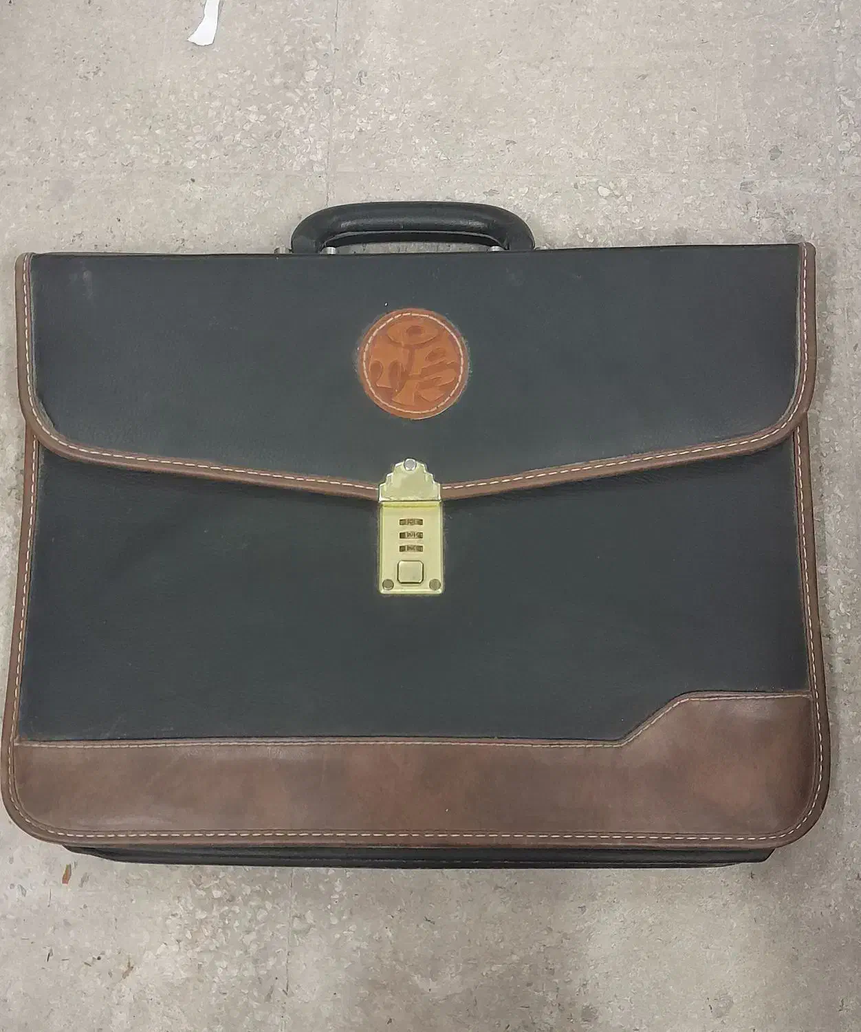 کیف اداری|کیف، کفش، کمربند|کازرون, |دیوار