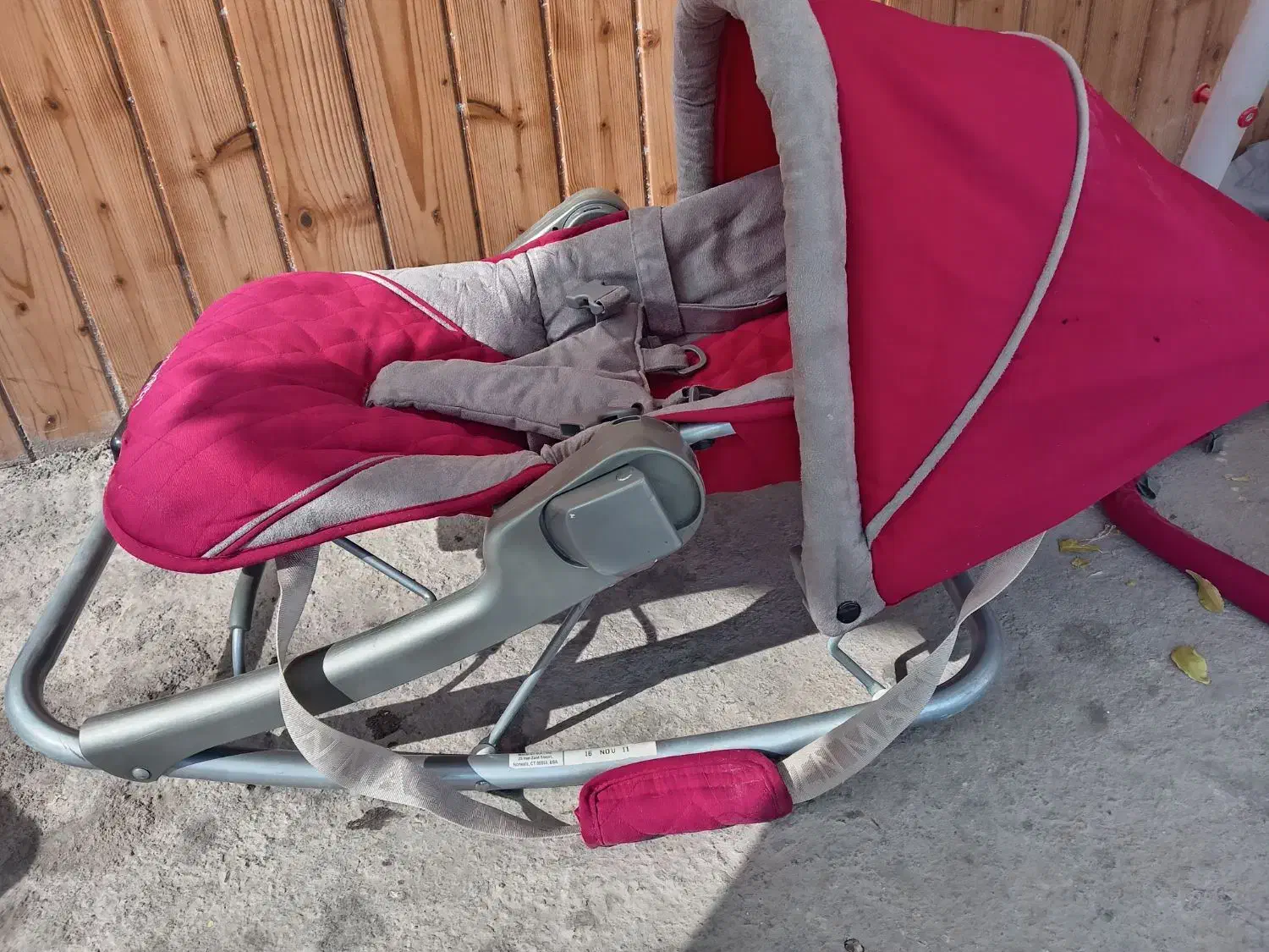 نی نی لای لای|کالسکه و لوازم جانبی|نجفآباد, شریعتی غربی|دیوار