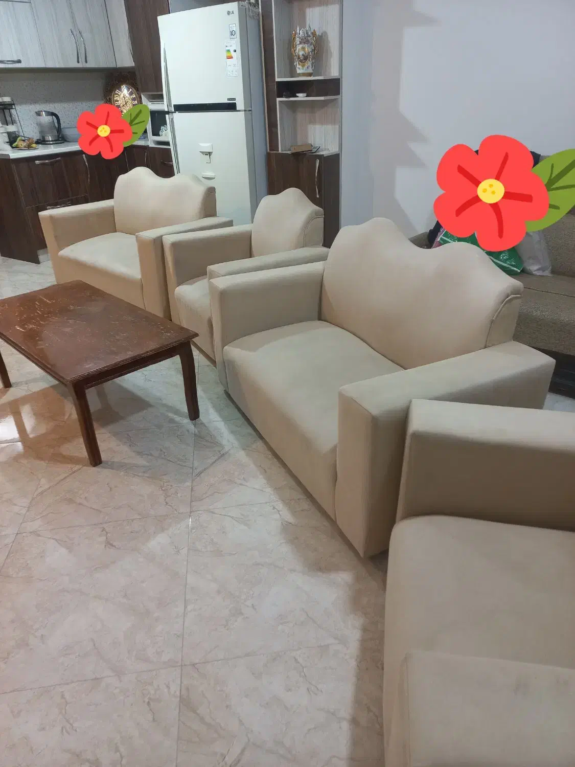 مبل ۷ نفره و میز وسط|مبلمان خانگی و میز عسلی|ساری, |دیوار