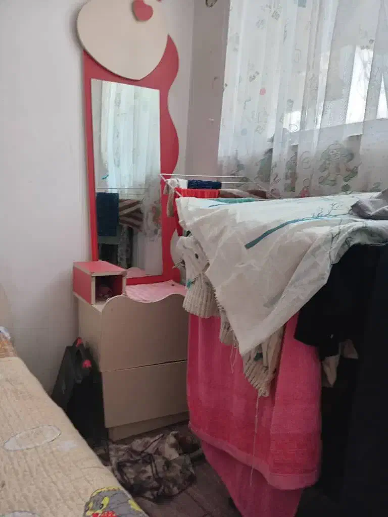 سرویس تخت خواب|تخت و سرویس خواب|بندر انزلی, آسیای میانه|دیوار