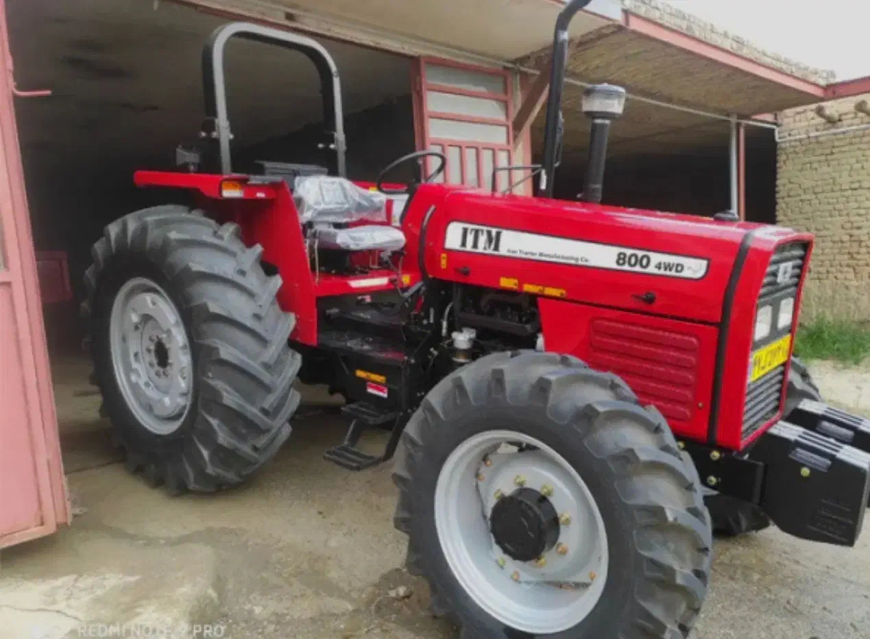 تراکتور ۸۰۰خشک(۱۵/۱۱/۱۴۰۴)|خودرو سنگین|محمدیه-قزوین, |دیوار