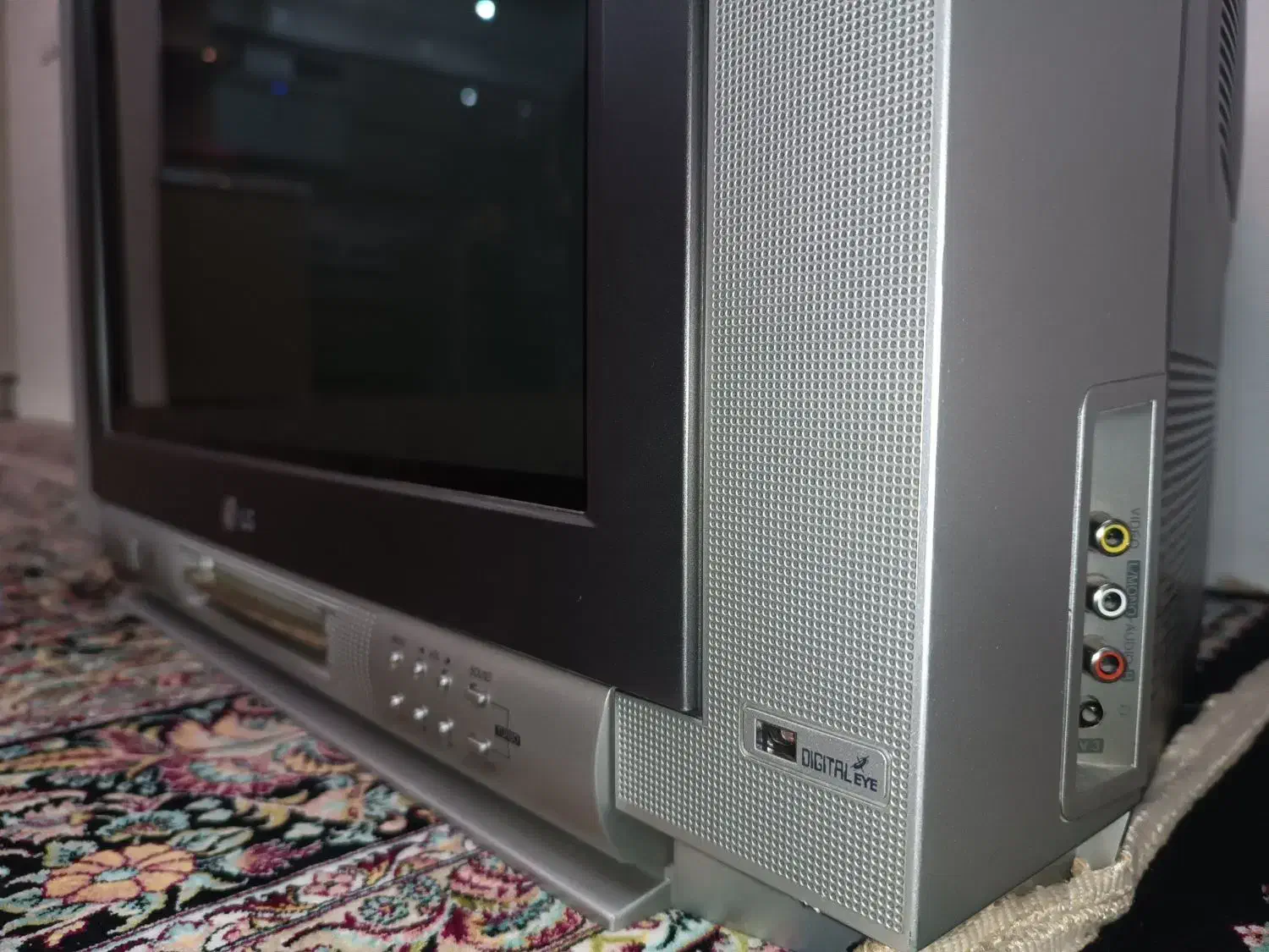 تلویزیون تمیز LG|تلویزیون و پروژکتور|کرمانشاه, |دیوار