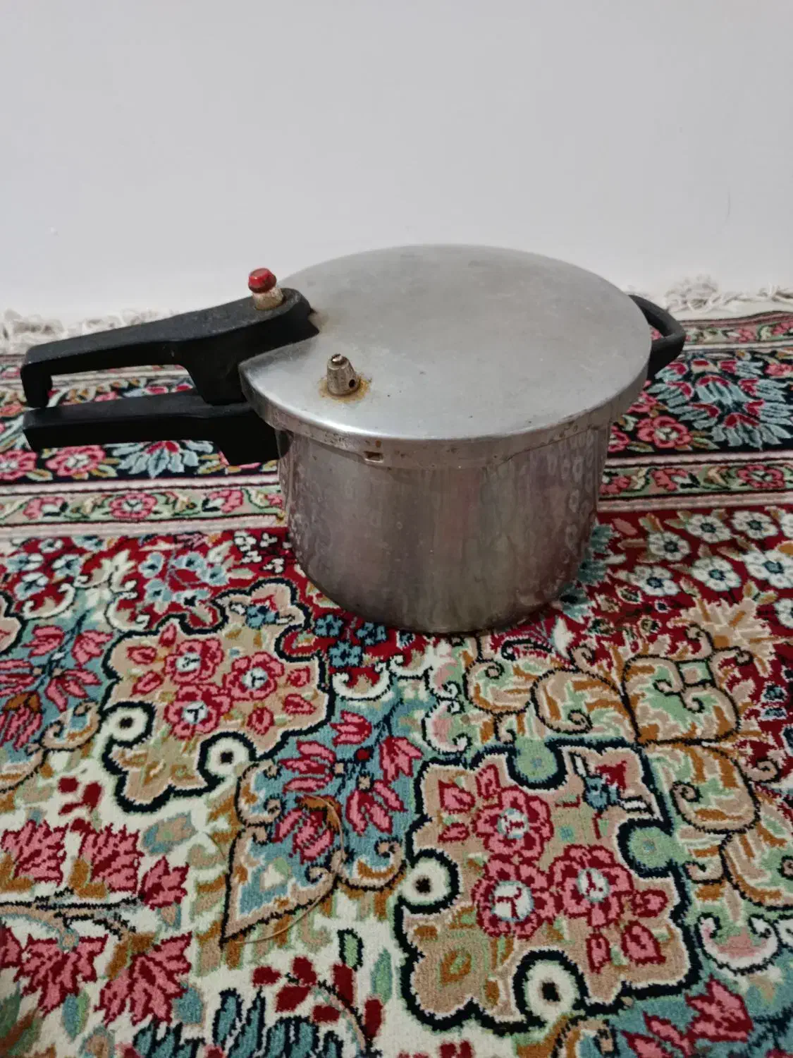 زودپز|ظروف پختوپز|بم, |دیوار