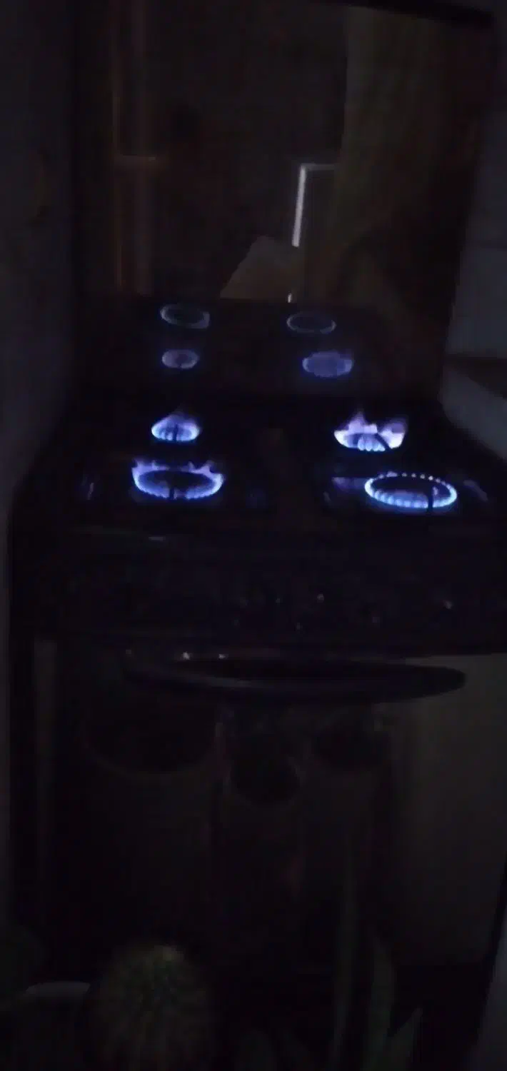 اجاق ۴شعله فر تمام لعاب|اجاق گاز و لوازم برقی پختوپز|رشت, استقامت ۱|دیوار