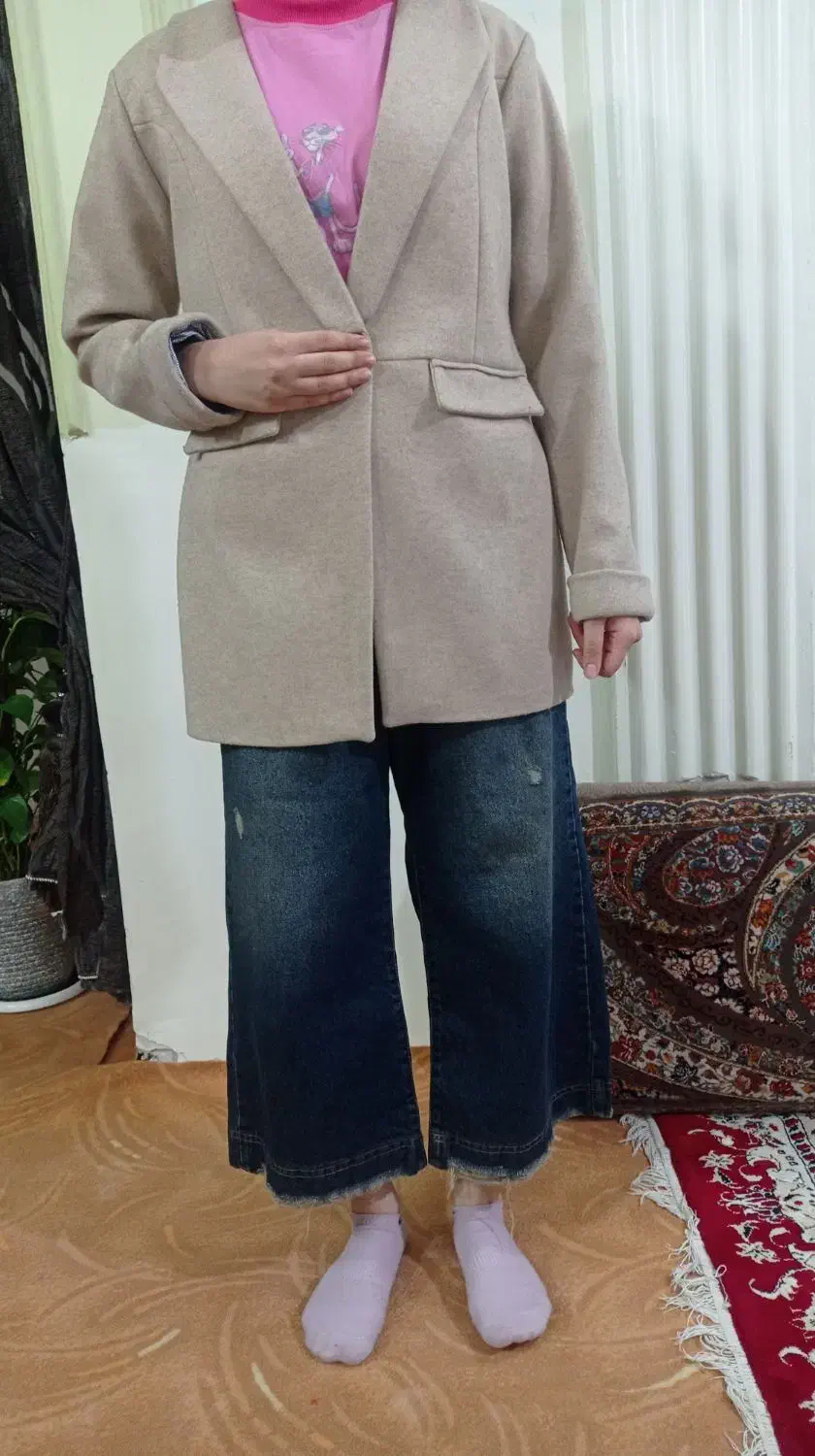 لباس پوشیده نشده|لباس|تربت جام, میان جام|دیوار