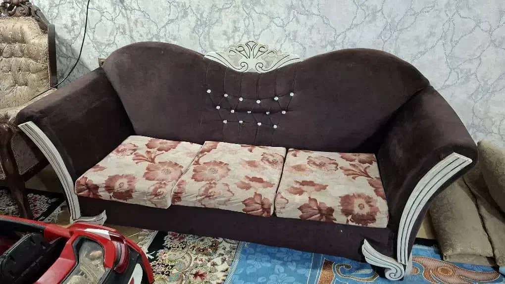 مبل راحتی و سلطنتی|مبلمان خانگی و میز عسلی|زرند, |دیوار