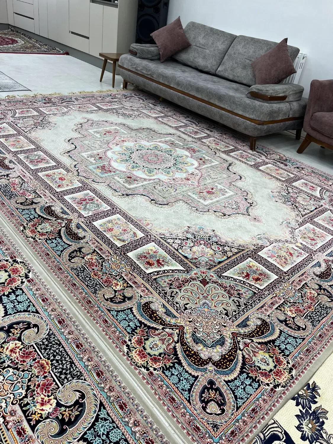 فرش ۹متری و ۱۲ متری|فرش|رباط‌کریم, رباط‌کریم|دیوار