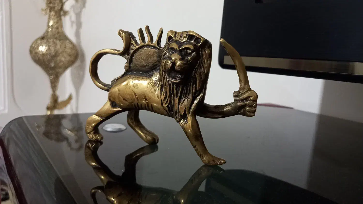 ‌برنزشیروخورشید|مجسمه، تندیس، ماکت|فردوسیه, |دیوار