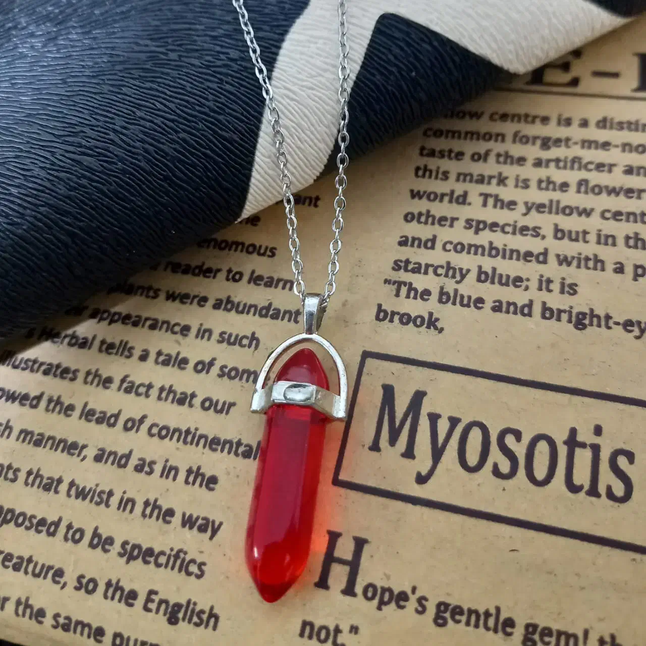 گردنبندشبرنگ|بدلیجات|شیراز, کوشک میدان|دیوار