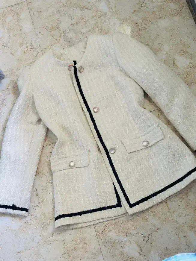 کت عیدانه|لباس|رودسر, |دیوار