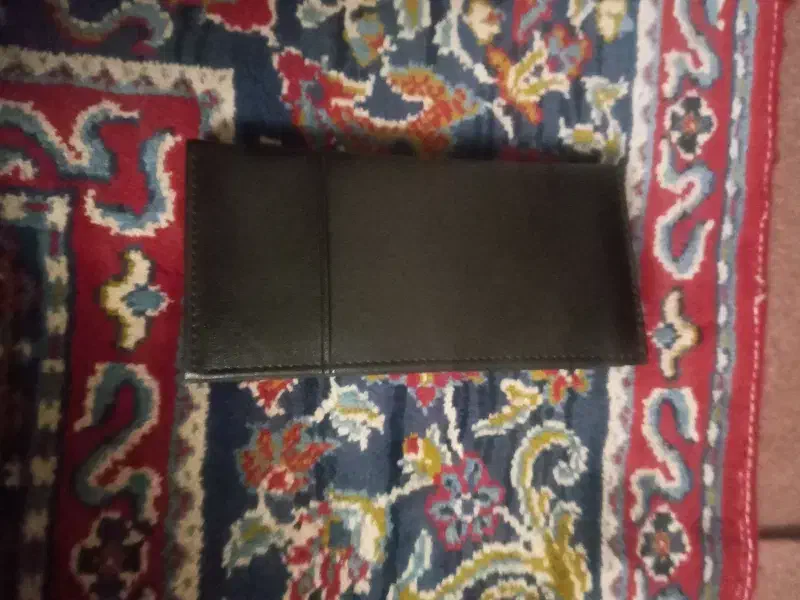 کیف گمشده|اشیا|تبریز, |دیوار