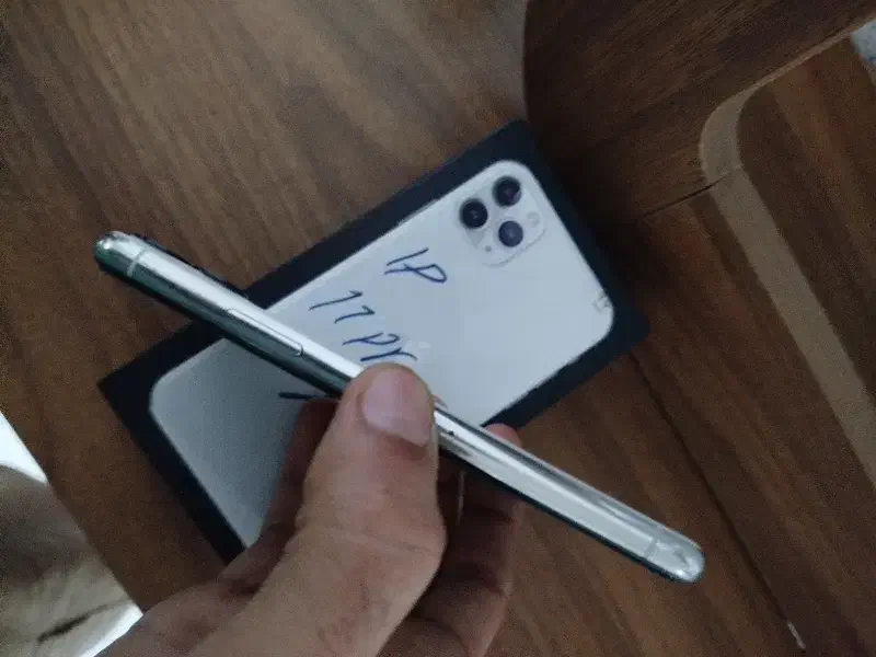 11pro 256 Zaa Silver|موبایل|اصفهان, جلالیه|دیوار