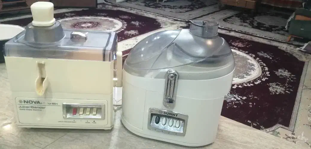 دو عدد آبمیوه گیری خارجی|آبمیوهگیر و آبمرکباتگیر|صدرا-فارس, فاز ۲|دیوار