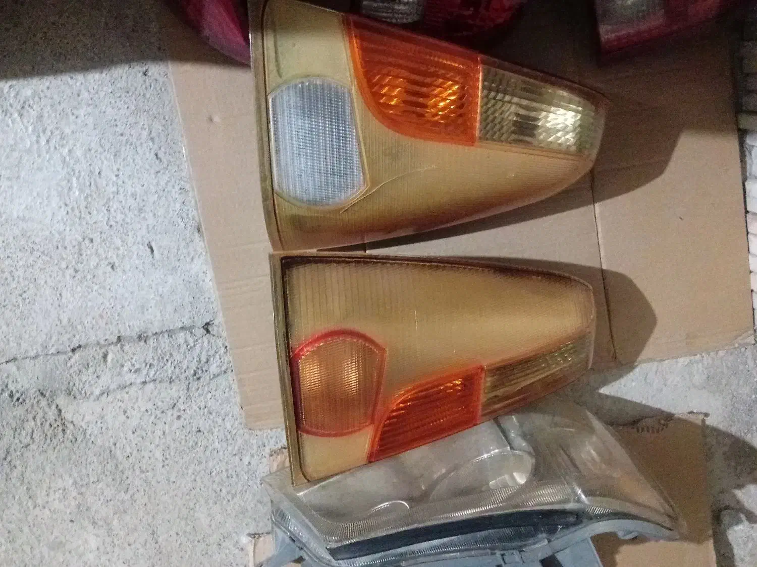 چراغ سپر و لاستیک خودرو|قطعات یدکی و لوازم جانبی|بندر ترکمن, |دیوار