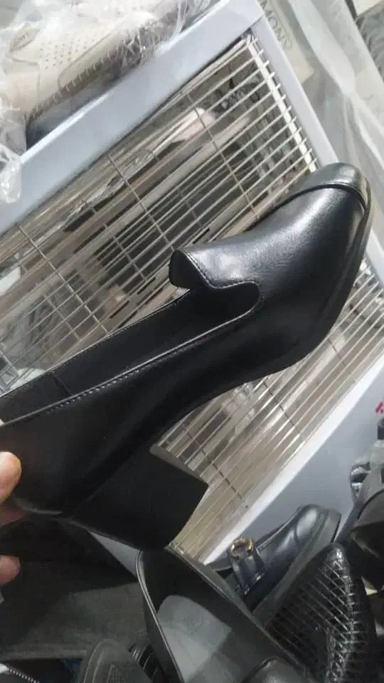 حراجی بزرگ عمده بزرگ کفش مجلسی|کیف، کفش، کمربند|ایذه, |دیوار