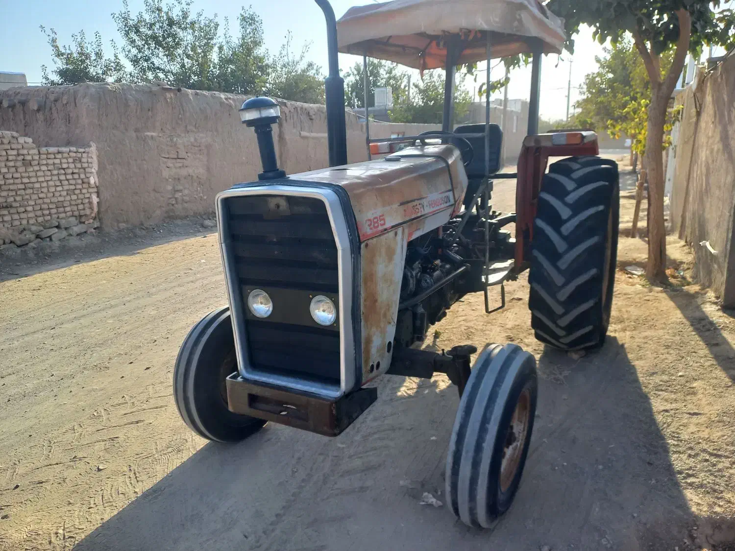 تراکتور۲۸۵تک مدل۷۹|خودرو سنگین|سبزوار, پاسداران|دیوار