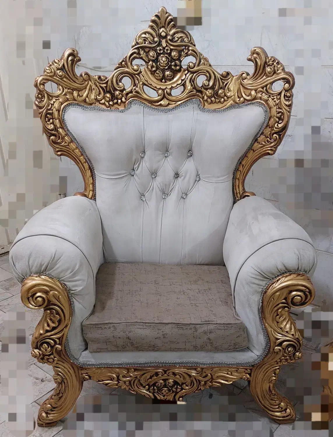 مبل سلطنتی با میز ودو عسلی در حد نو|مبلمان خانگی و میز عسلی|نهاوند, |دیوار