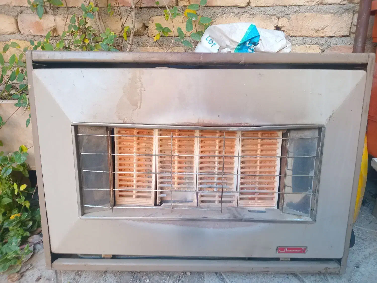 بخاری دیواری گازی درحد نو|بخاری، هیتر، شومینه|اصفهان, کلمه خوران|دیوار