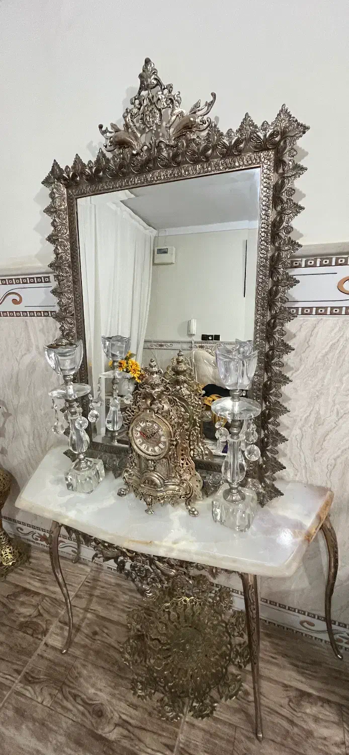 آینه کنسول آنتیک و سلطنتی|بوفه، ویترین، کنسول|نیشابور, راه آهن|دیوار