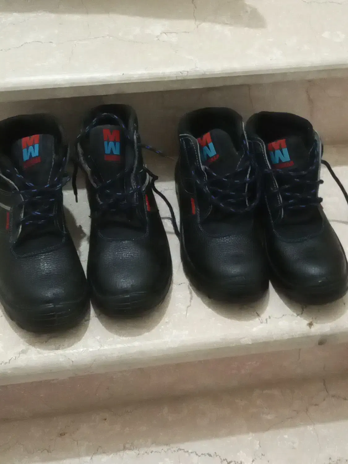 کفش ایمنی|کیف، کفش، کمربند|گنبد کاووس, |دیوار