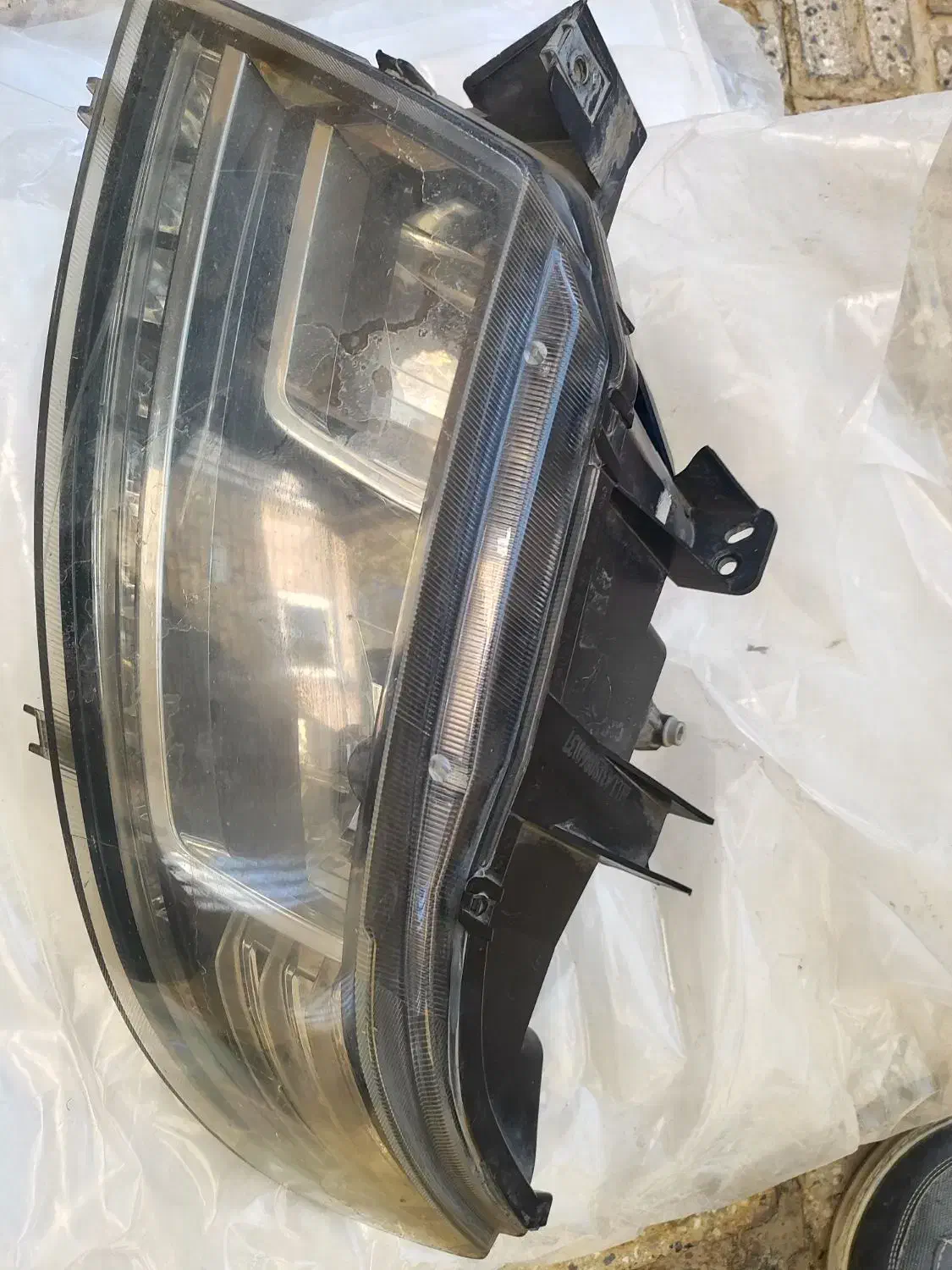 چراغ جلو سورن پلاس|قطعات یدکی و لوازم جانبی|شاهین‌شهر, شهرک پردیس|دیوار