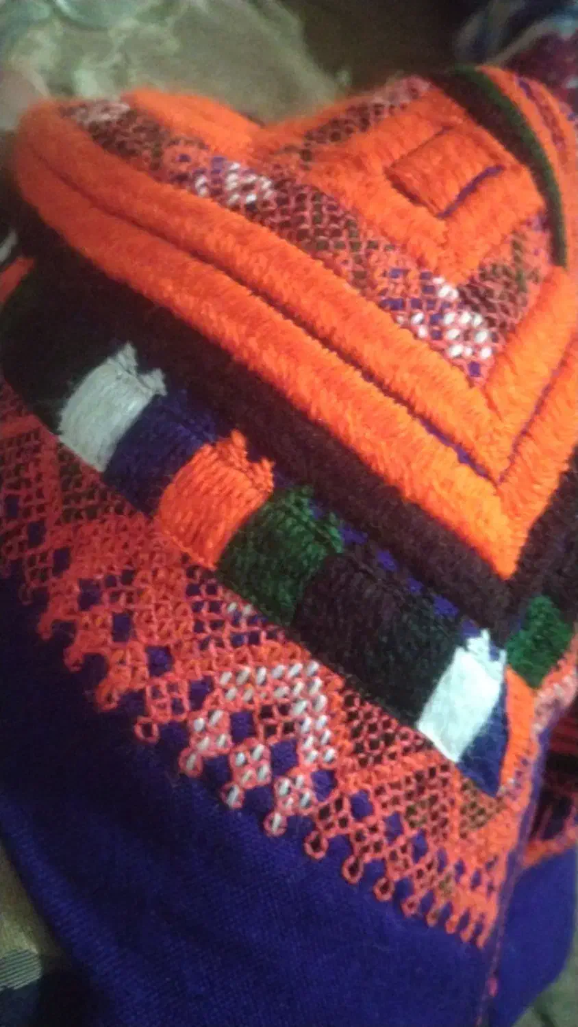 زی استین شیرازه میدوزم|لباس|اردکان, |دیوار