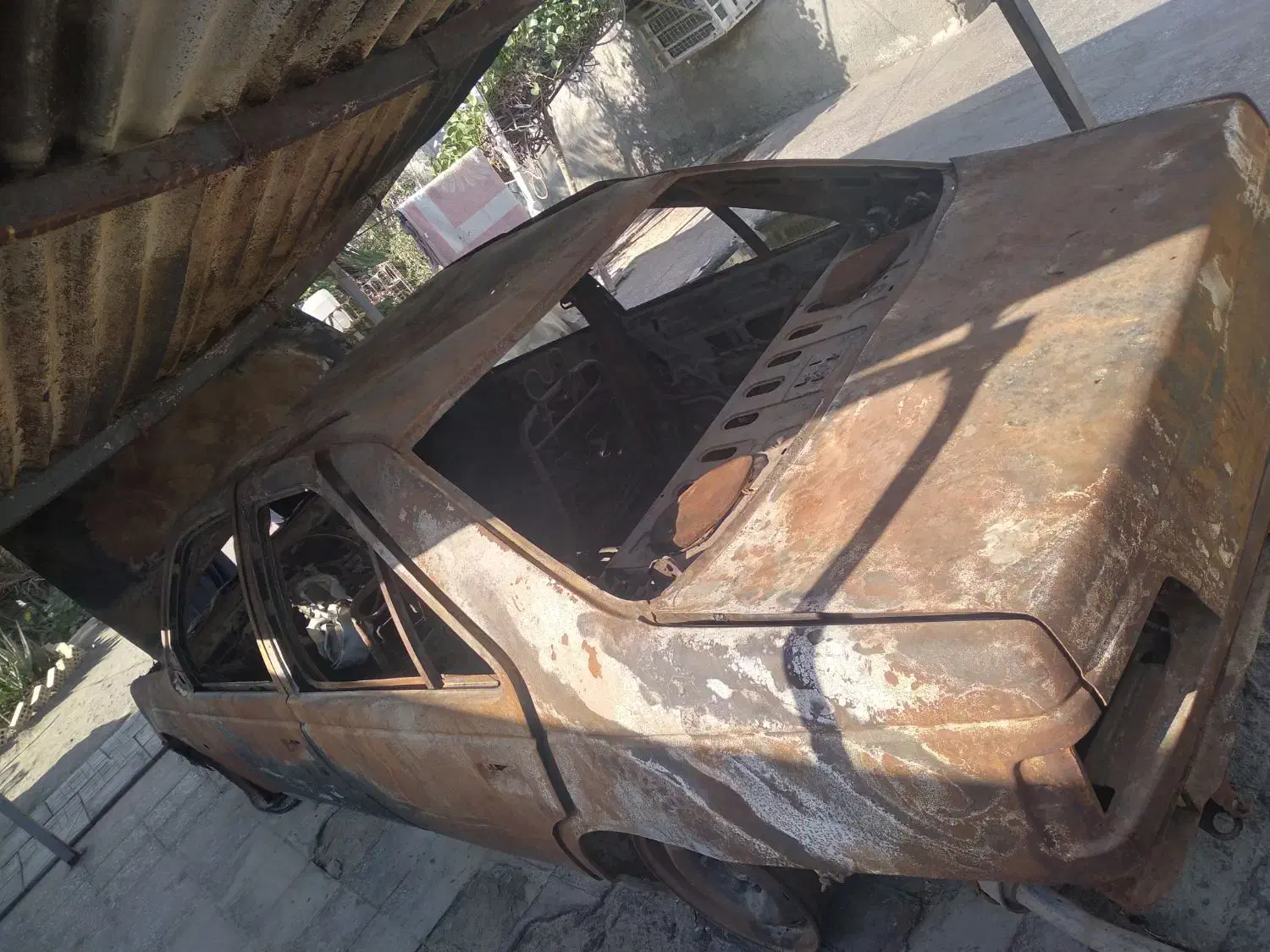 فروش پژو ۹۱ بدنه سوخته  موتور گیربکس سالم|خودرو سواری و وانت|کهنوج, |دیوار
