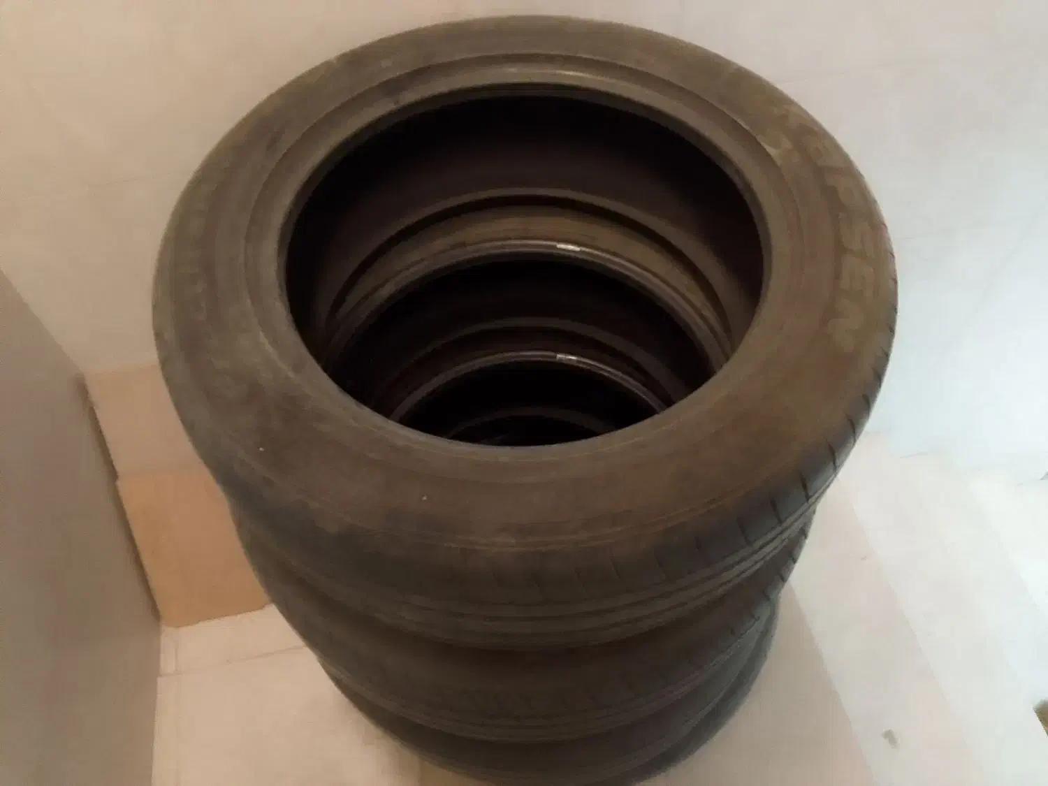 ۴عدد لاستیک سانتافه|قطعات یدکی و لوازم جانبی|فلاورجان, |دیوار