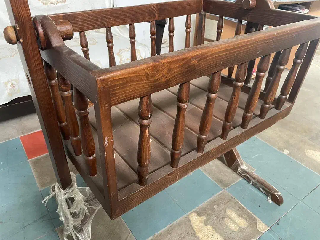 گهواره چوبی|تخت و صندلی بچه|لاهیجان, امیرشهید|دیوار