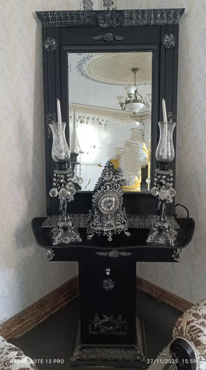 اینه چراغ سالم و تمیز|مبلمان خانگی و میز عسلی|کاشان, امیرکبیر|دیوار