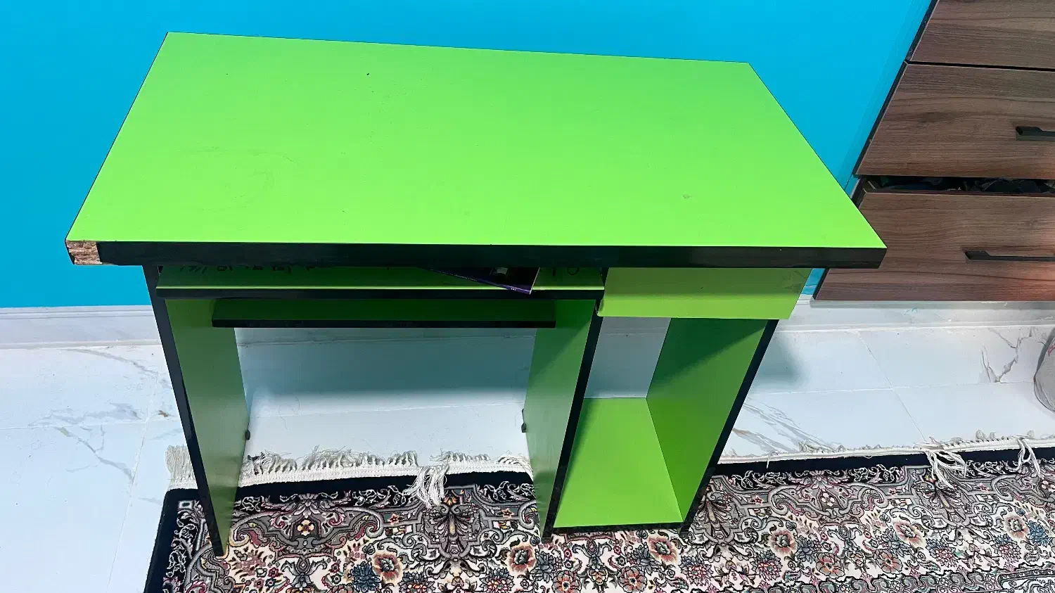 میر تحریر|میز تحریر و کامپیوتر|بم, |دیوار