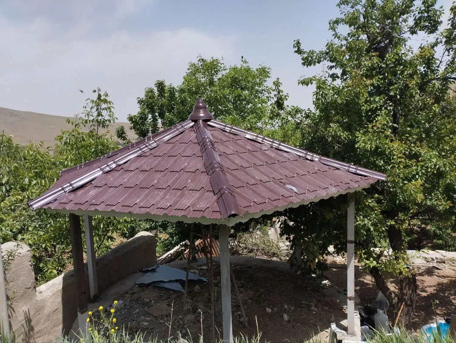 طراحی و اجرای سقف های شیروانی|خدمات پیشه و مهارت|همدان, |دیوار