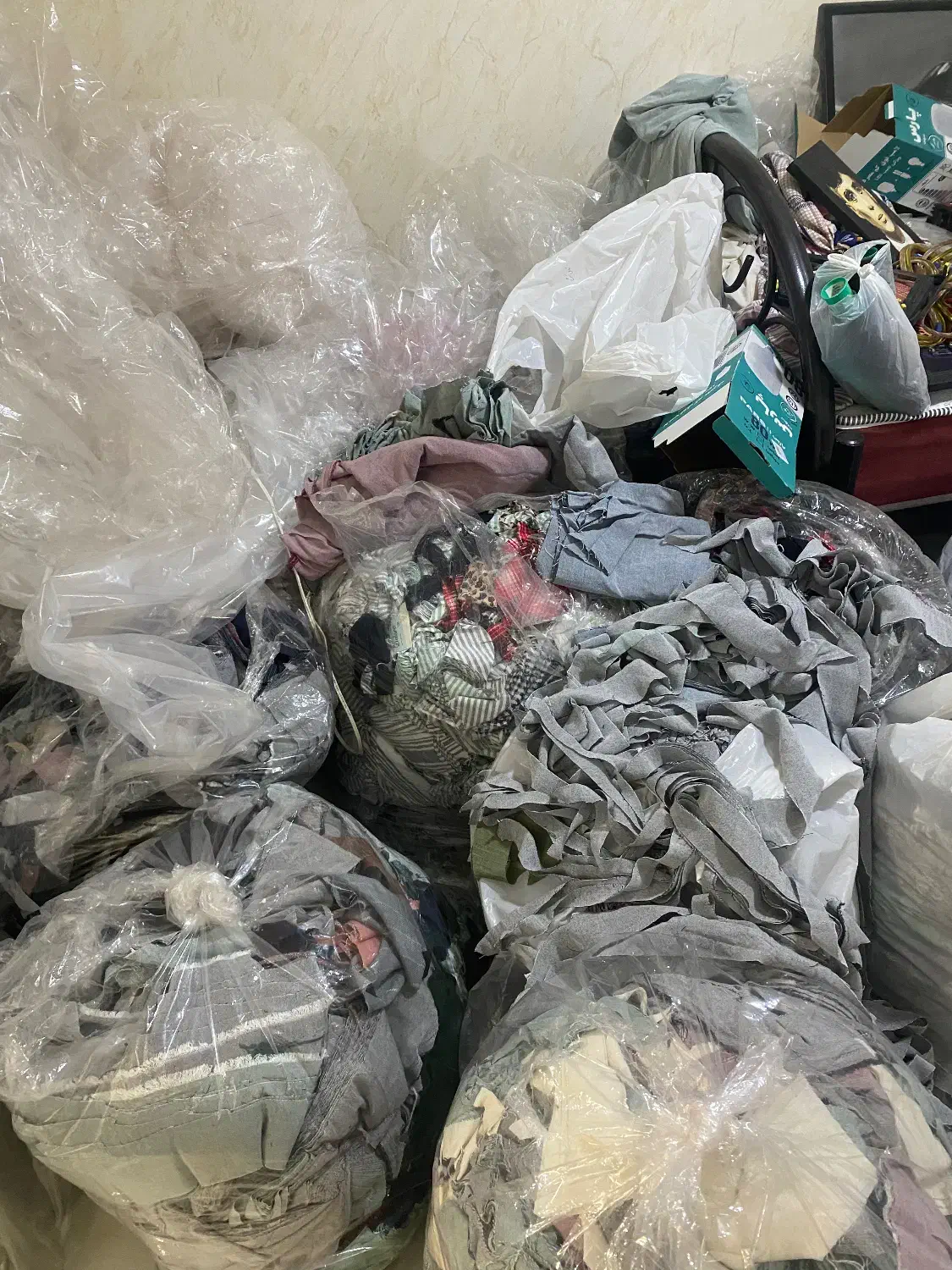 خورده پارچه و سر قیچی|لوازم خیاطی و بافتنی|یزد, |دیوار