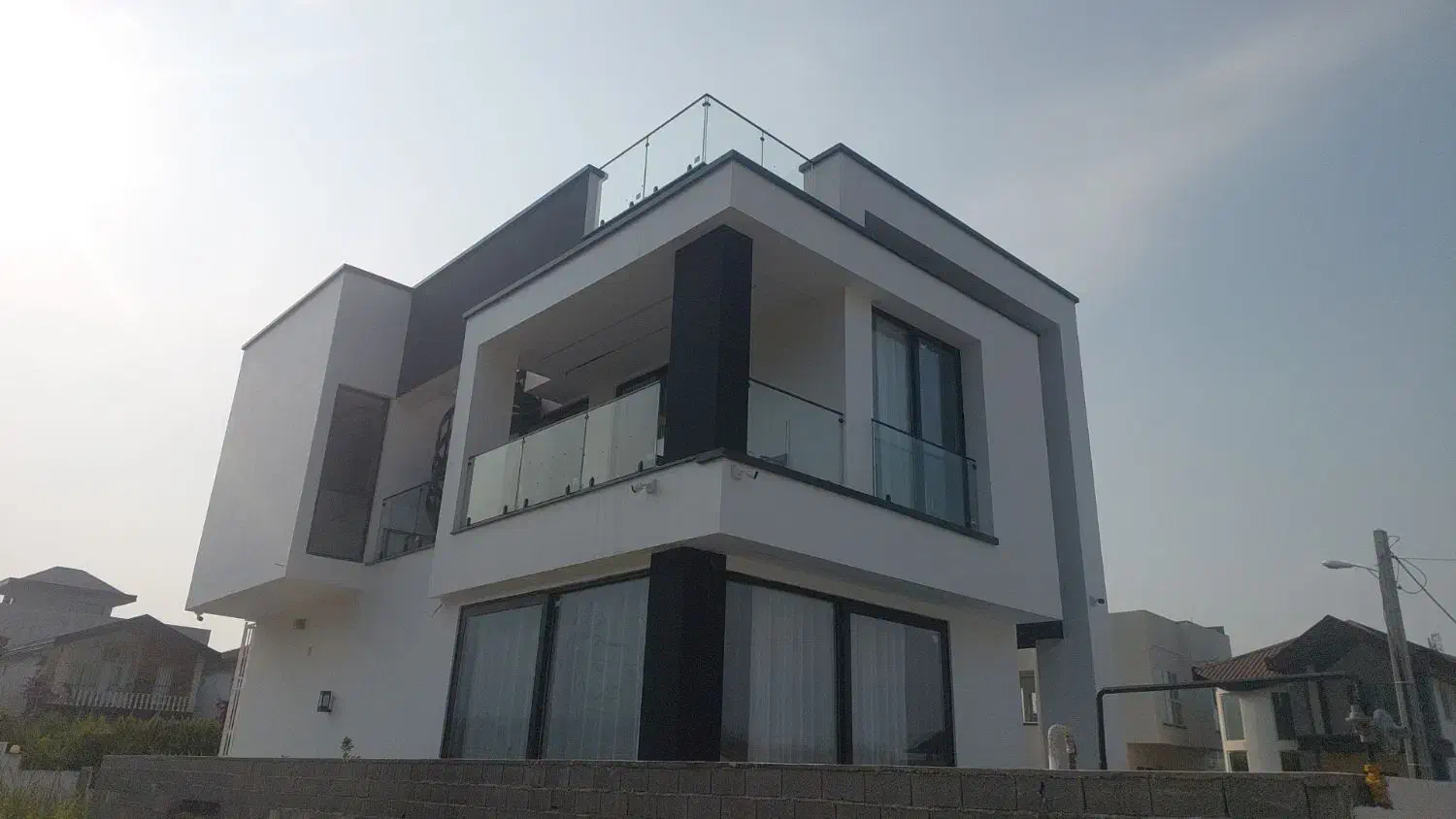 کارگر وردست نصب درب و پنجره و کرتن وال|استخدام معماری، عمران و ساختمانی|تهران, گاندی|دیوار