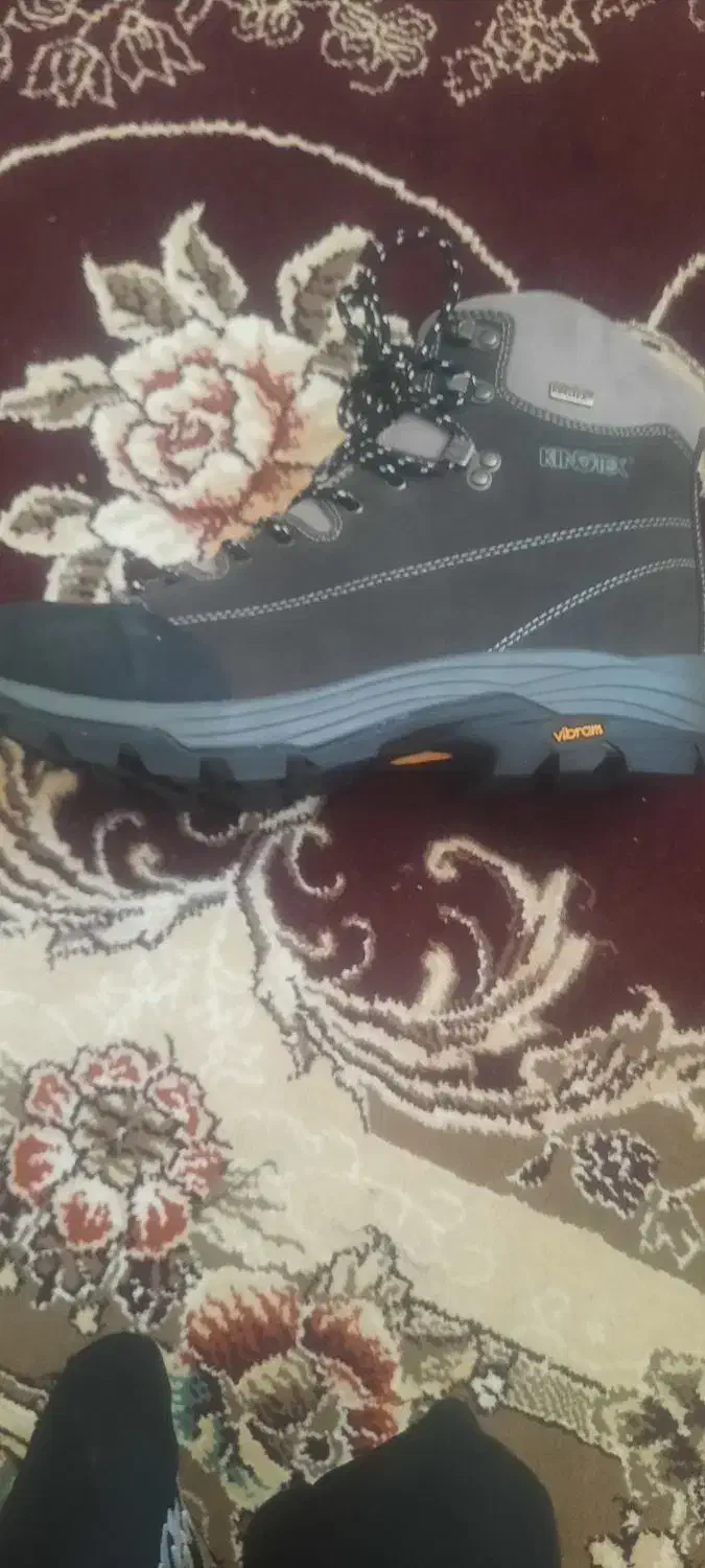 یک جفت کفش کوهستان قیمت توافقی|کیف، کفش، کمربند|لردگان, |دیوار