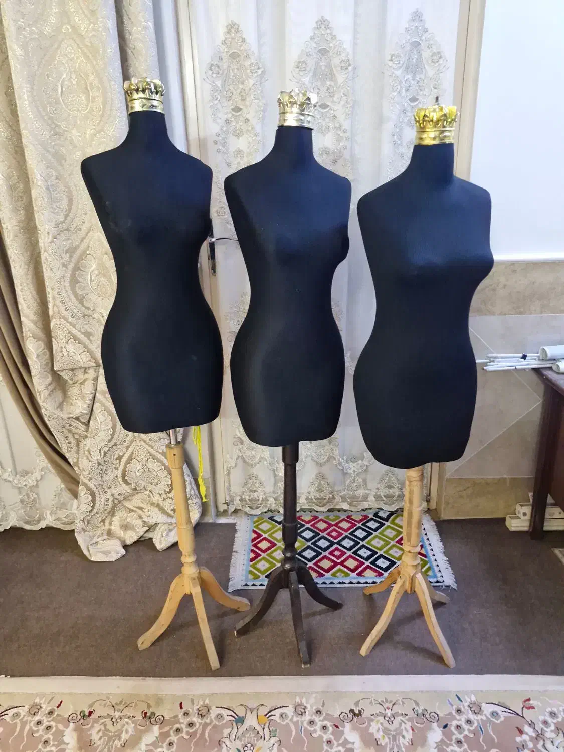 مانکن وچوبکار|حراج|قم, زاویه|دیوار