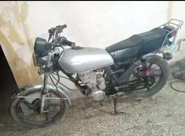 متور هندا200ccبیمه یک سال کامل|موتورسیکلت|لاهیجان, بازکیاگوراب|دیوار