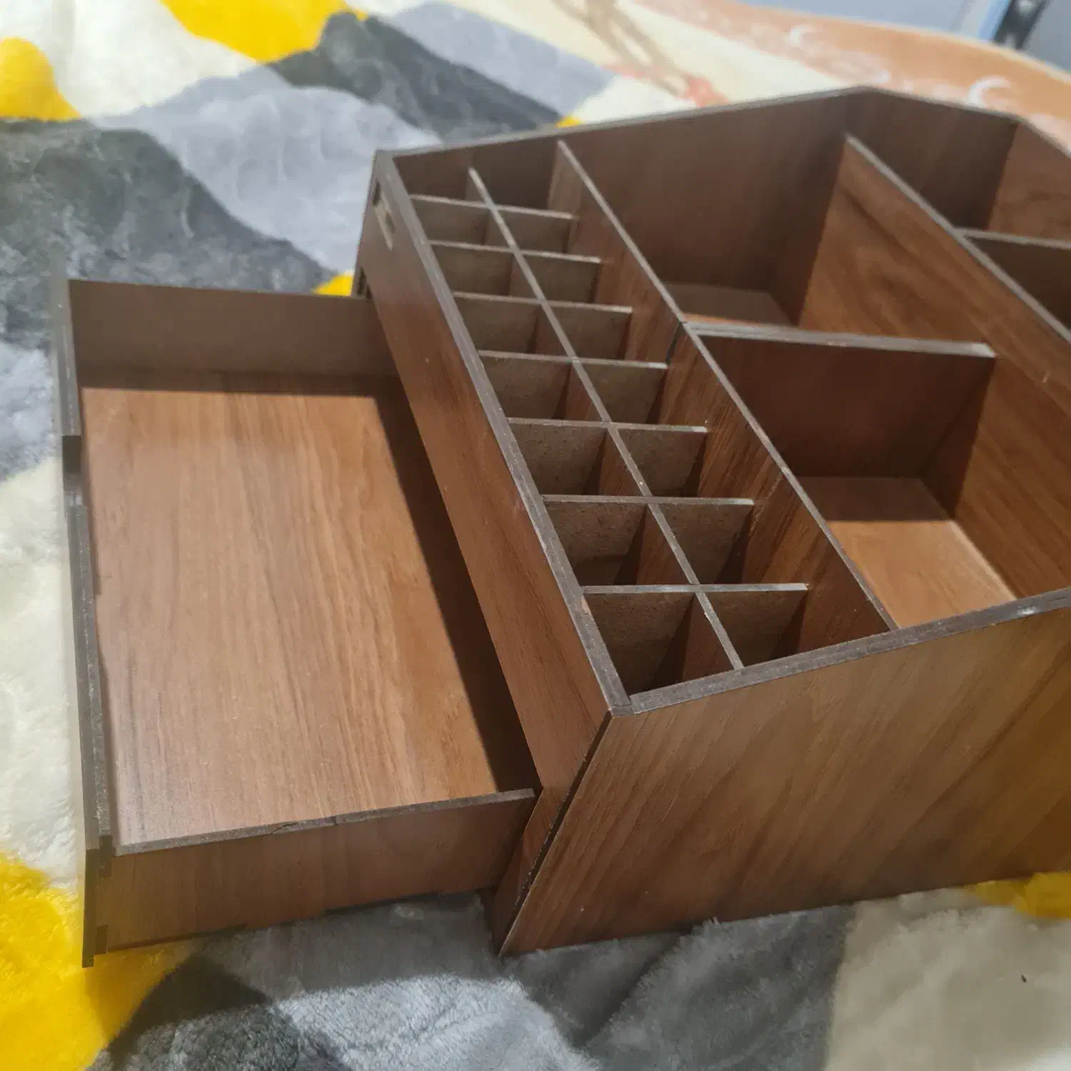 نظم دهنده|کتابخانه، شلف، قفسه‌های دیواری|شیراز, دلگشا|دیوار