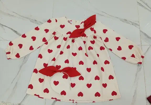 لباس دخترانه|کفش و لباس بچه|دماوند, دماوند|دیوار