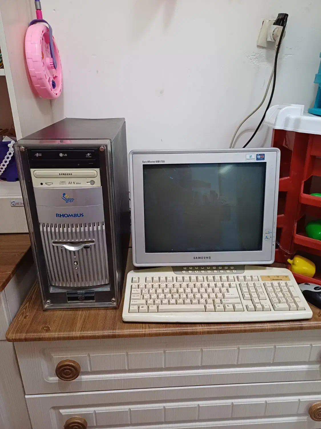 کامپیوتر|رایانه رومیزی|طبس, |دیوار